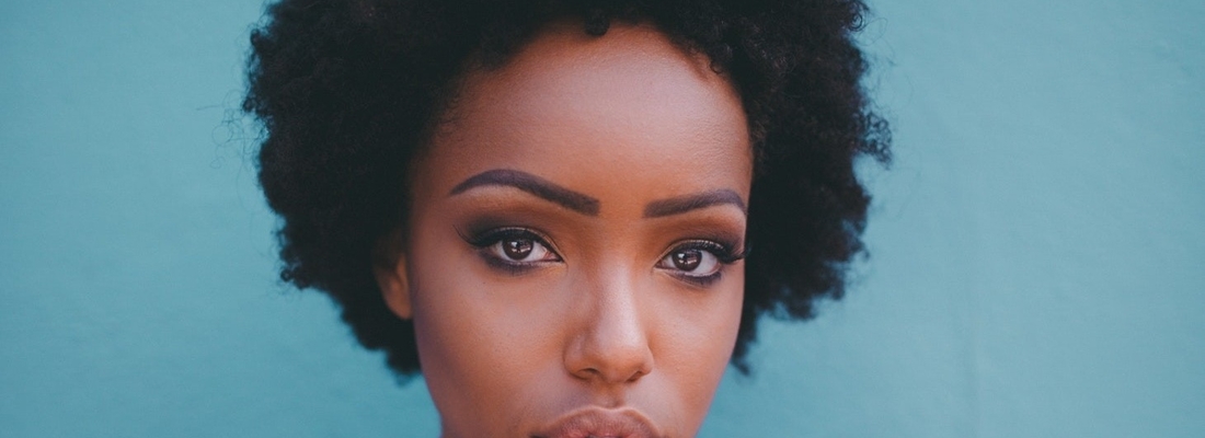 9 Conseils d’experts pour l’entretien des cheveux afro