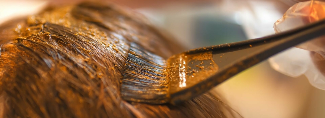 Comment appliquer le henné naturel sur les cheveux ?