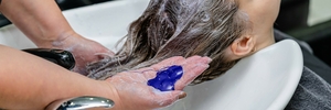 Pourquoi utiliser un shampoing anti-jaunissement ?